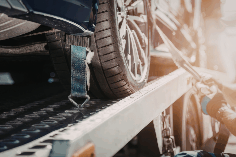 Rozładowany samochód elektryczny przy granicy? Sprawdź, jak szybko uzyskać pomoc drogową w Świecku i Słubicach